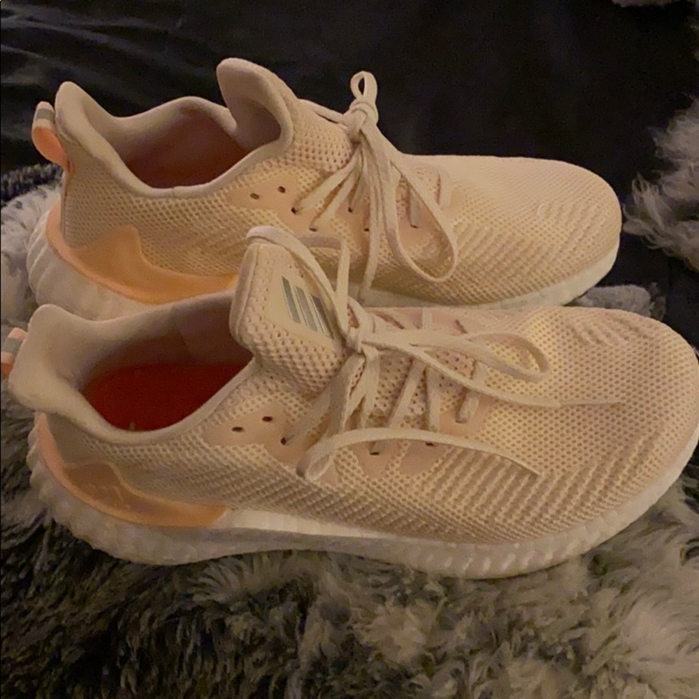 New Adidas Alphabounce